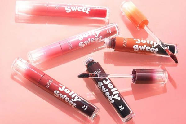 5 Produk Kosmetik Bibir Thailand yang Wajib Kamu Coba