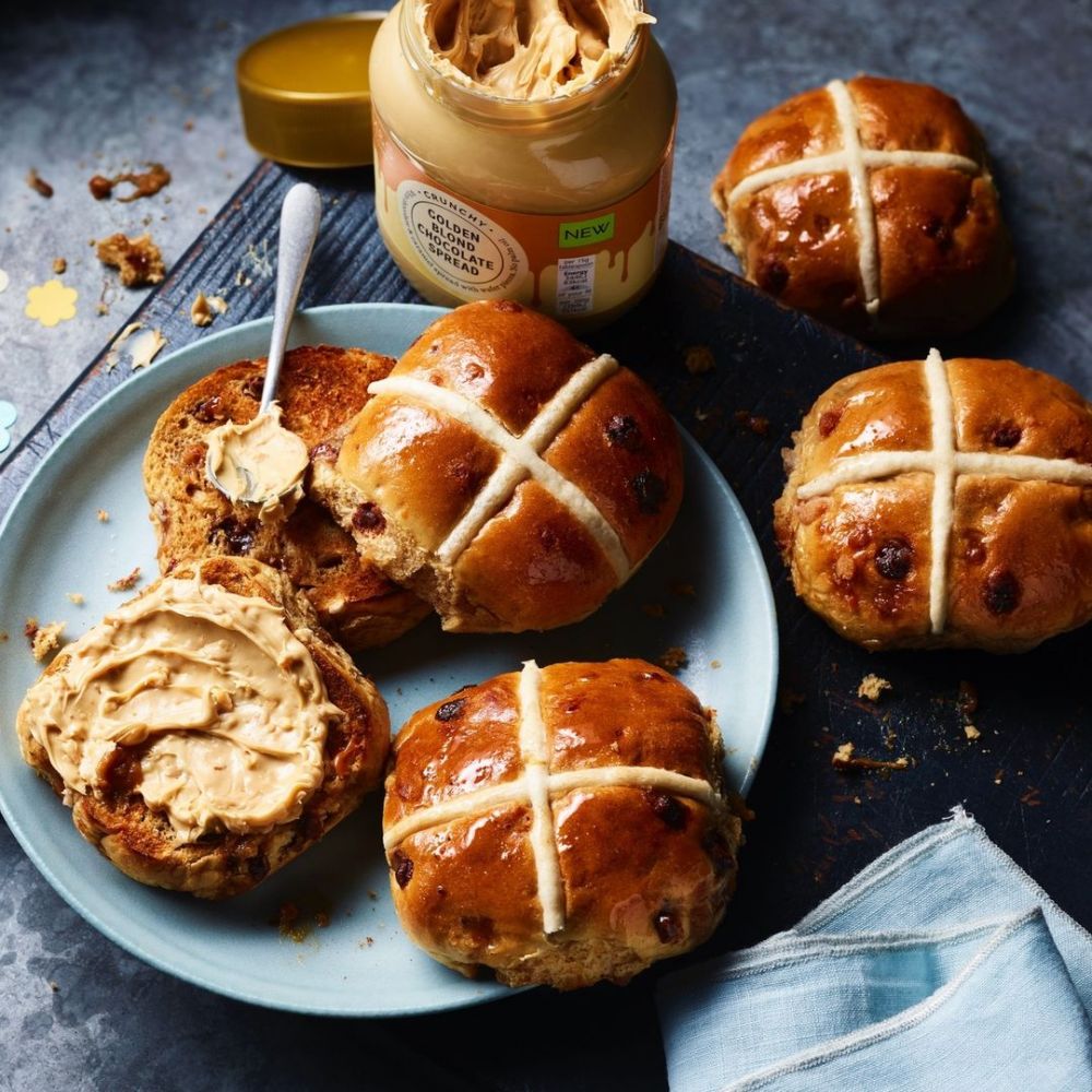 Hot cross buns перевод. Hot Cross buns. Easter food uk.