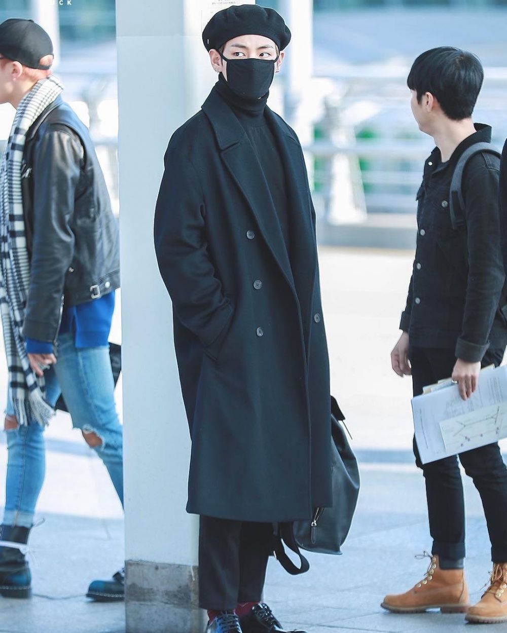 BTS' V — airport fashion