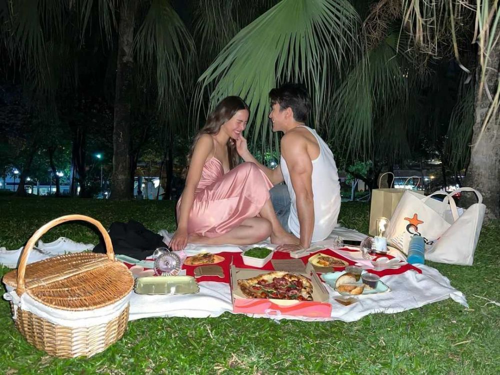 10 Momen Piknik Aktris Thailand yang Instagramable, Estetik