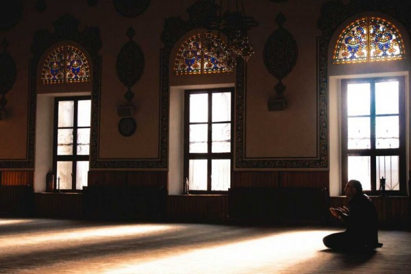 Bangun Kesiangan? 6 Tips Tunaikan Puasa Tanpa Sahur