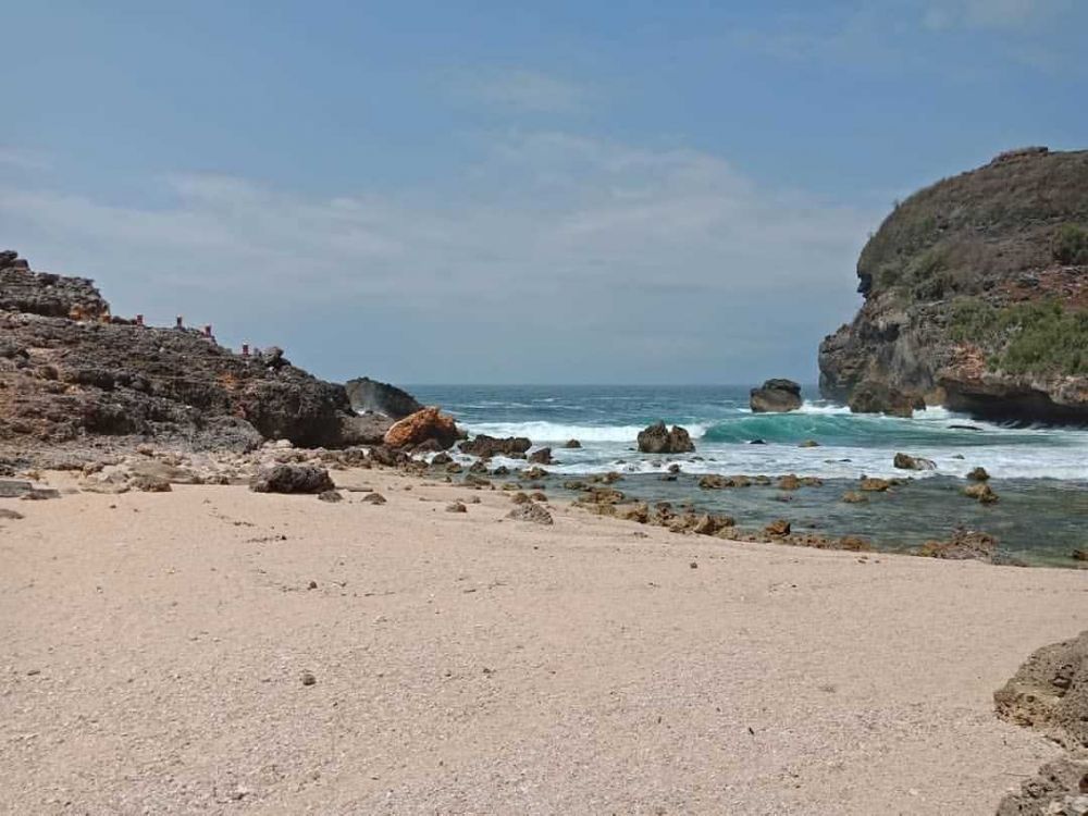 10 Pesona Pantai Sembukan, Surga Tersembunyi di Kabupaten Wonogiri