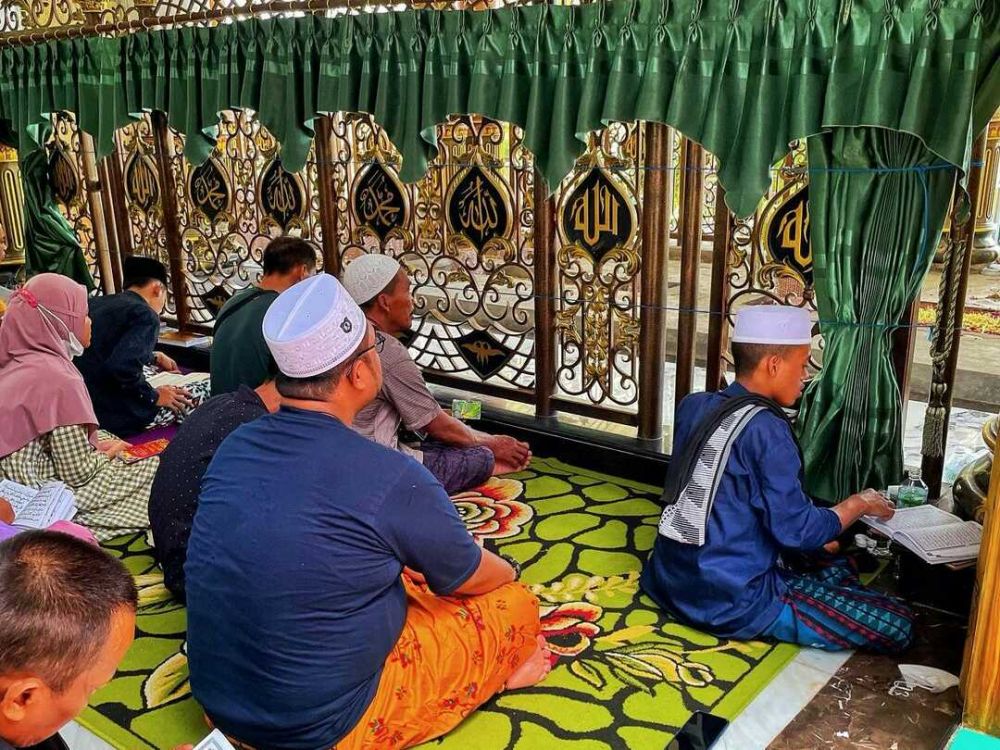 10 Wisata Religi Gratis di Jawa Timur yang Ramai Dikunjungi