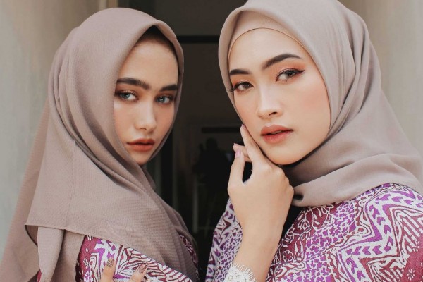 Jelang Lebaran, 7 Inspirasi Gaya Hijab Praktis tapi Tetap Kece