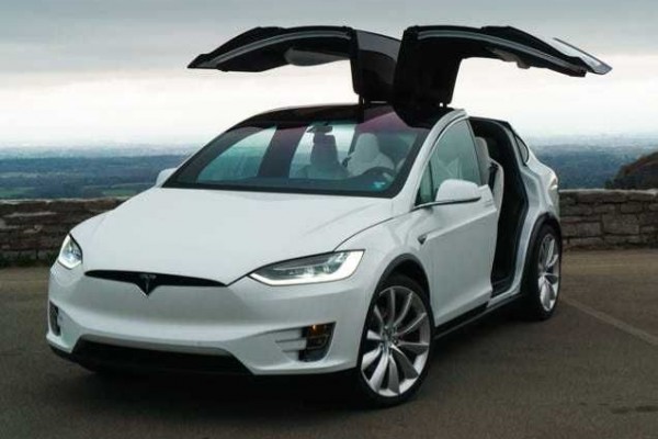 7 Fakta Tesla Model X, Punya Fitur Super Canggih