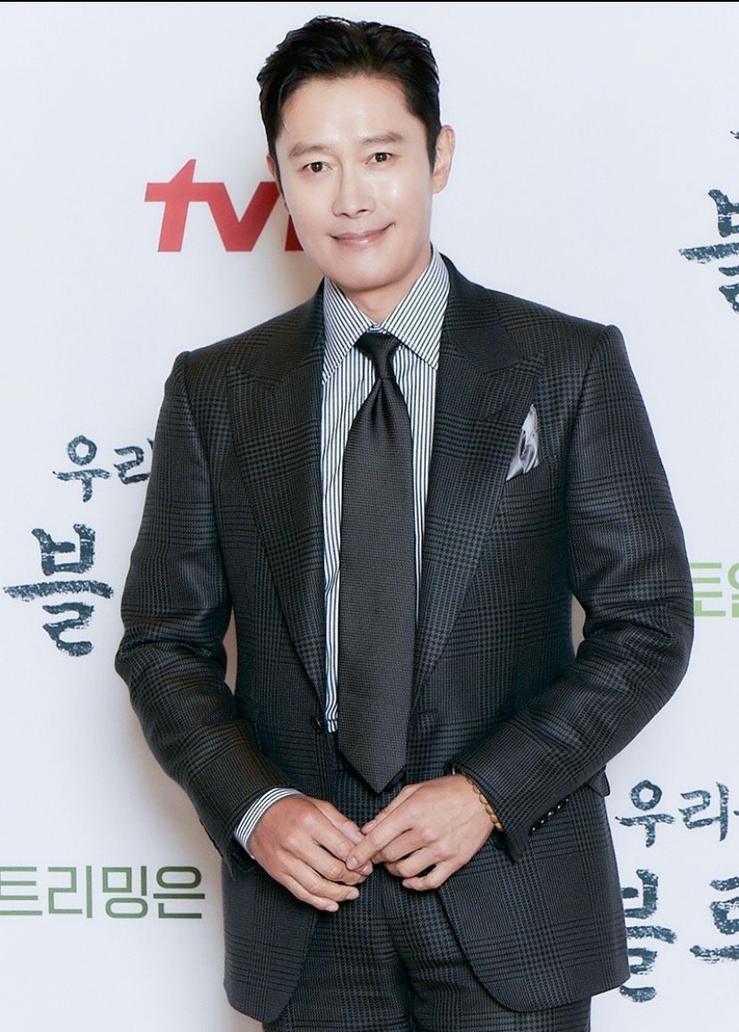 9 Potret Press Conference Pemain KDrama Our Blues