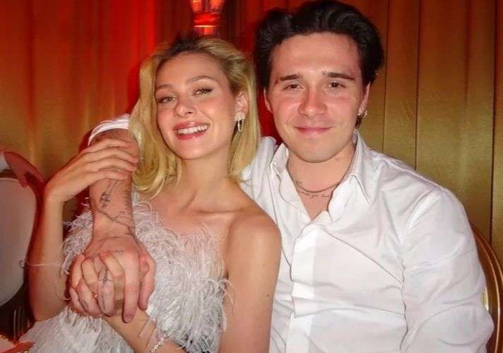 10 Potret Romantis Brooklyn Beckham Dan Nicola Peltz