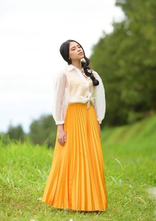 10 Ide OOTD ala Anneth Delliecia yang Super Fashionable