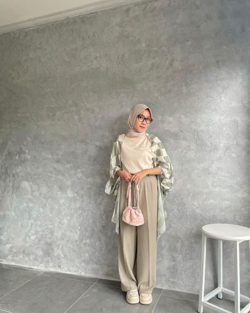 10 Referensi OOTD dengan Outer Scarf yang Cocok buat Lebaran