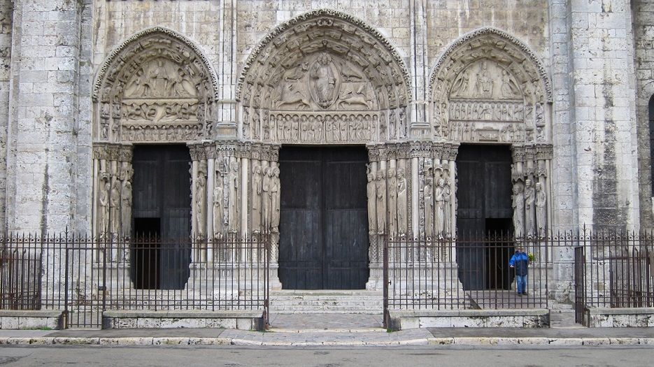7 Fakta Katedral Chartres, Arsitektur Gotik Prancis Abad 13