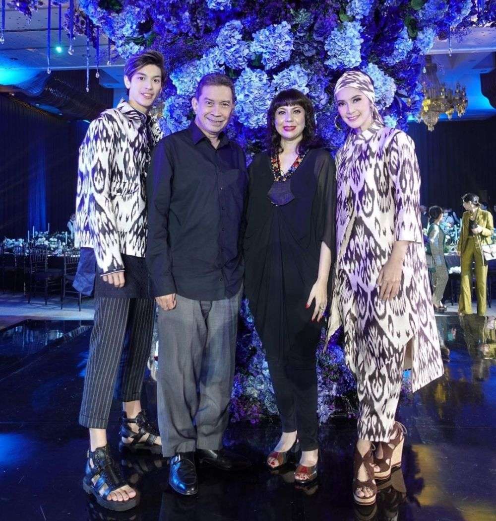 9 Momen Runway Pertama Eddy Meijer, Anak Maudy Koesnaedi