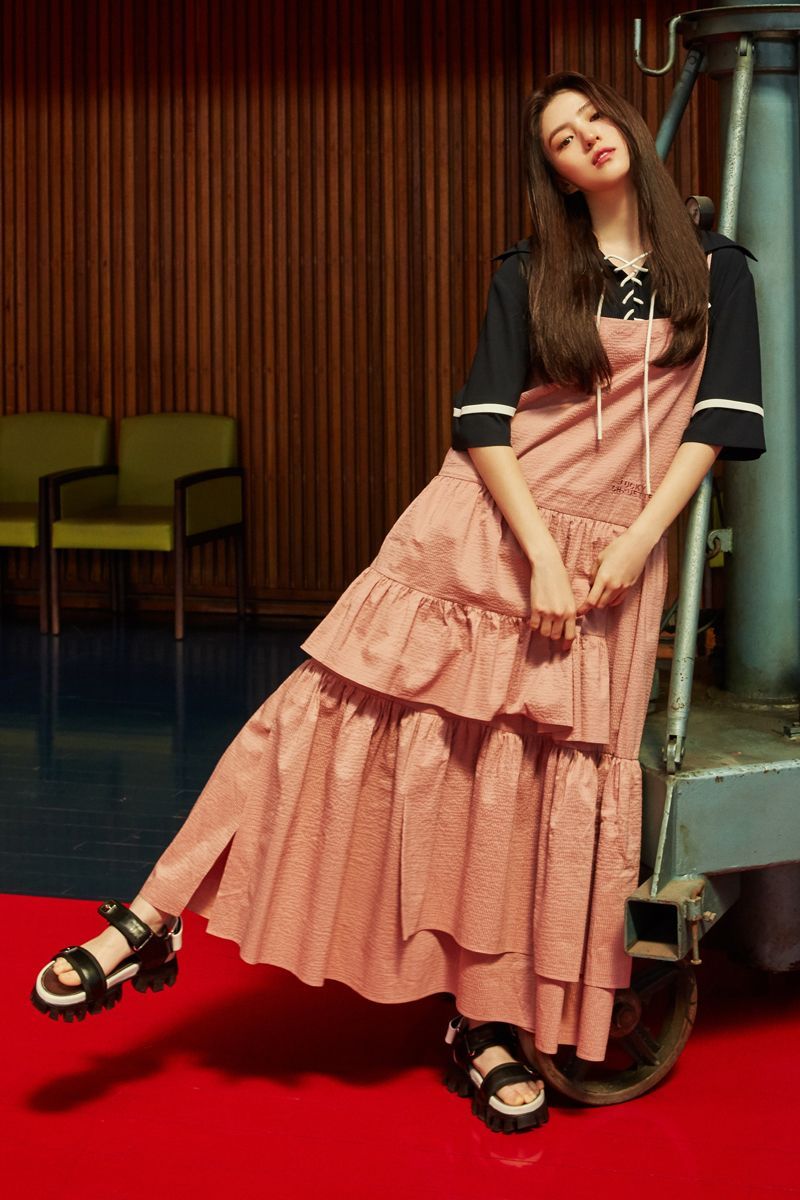 14 Inspirasi Dress ala Aktris Han So Hee, Penampilan Makin Girly!