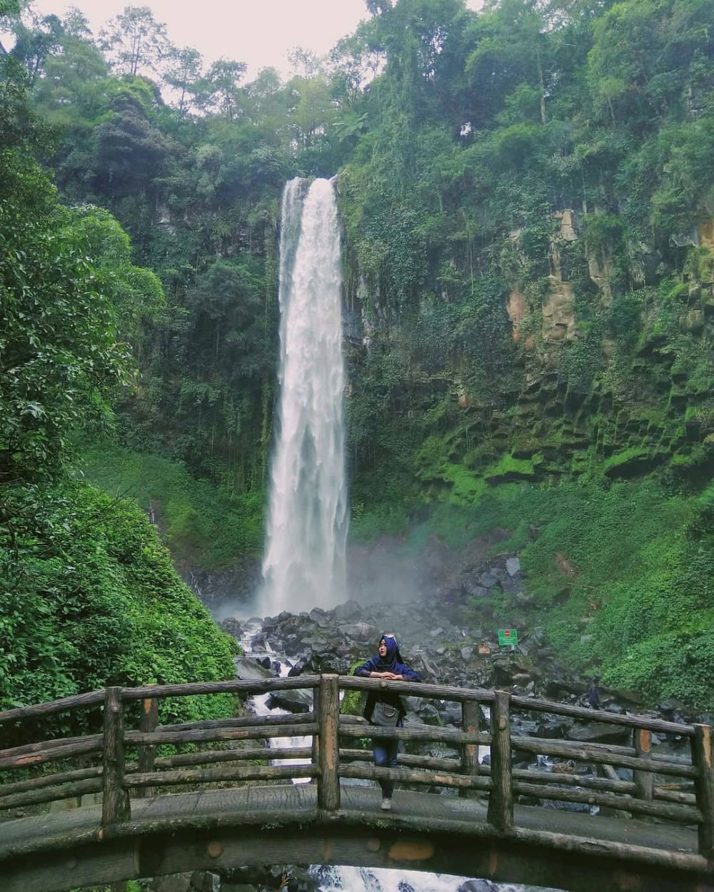 9 Potret Air Terjun Grojogan Sewu Pesona Di Lereng Lawu