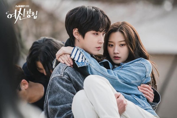 11 Chemistry Moon Ga Young dan Lawan Mainnya, Jago Bikin Deg-degan!