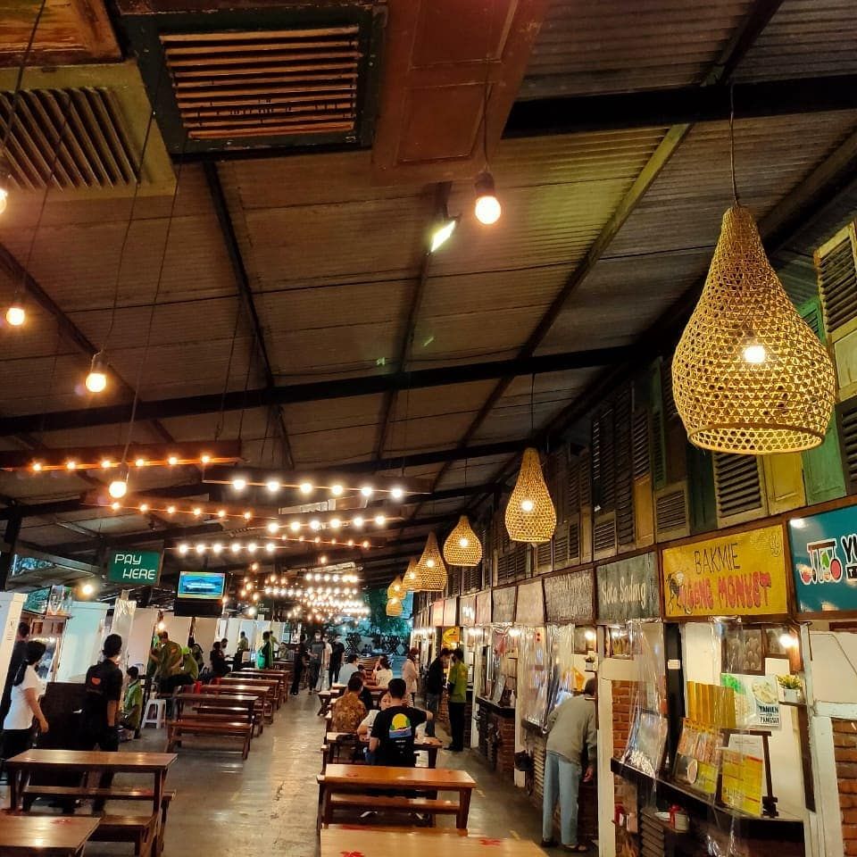 5 Tempat Surganya Kuliner Malam di Bandung, Enak-Enak Lho!