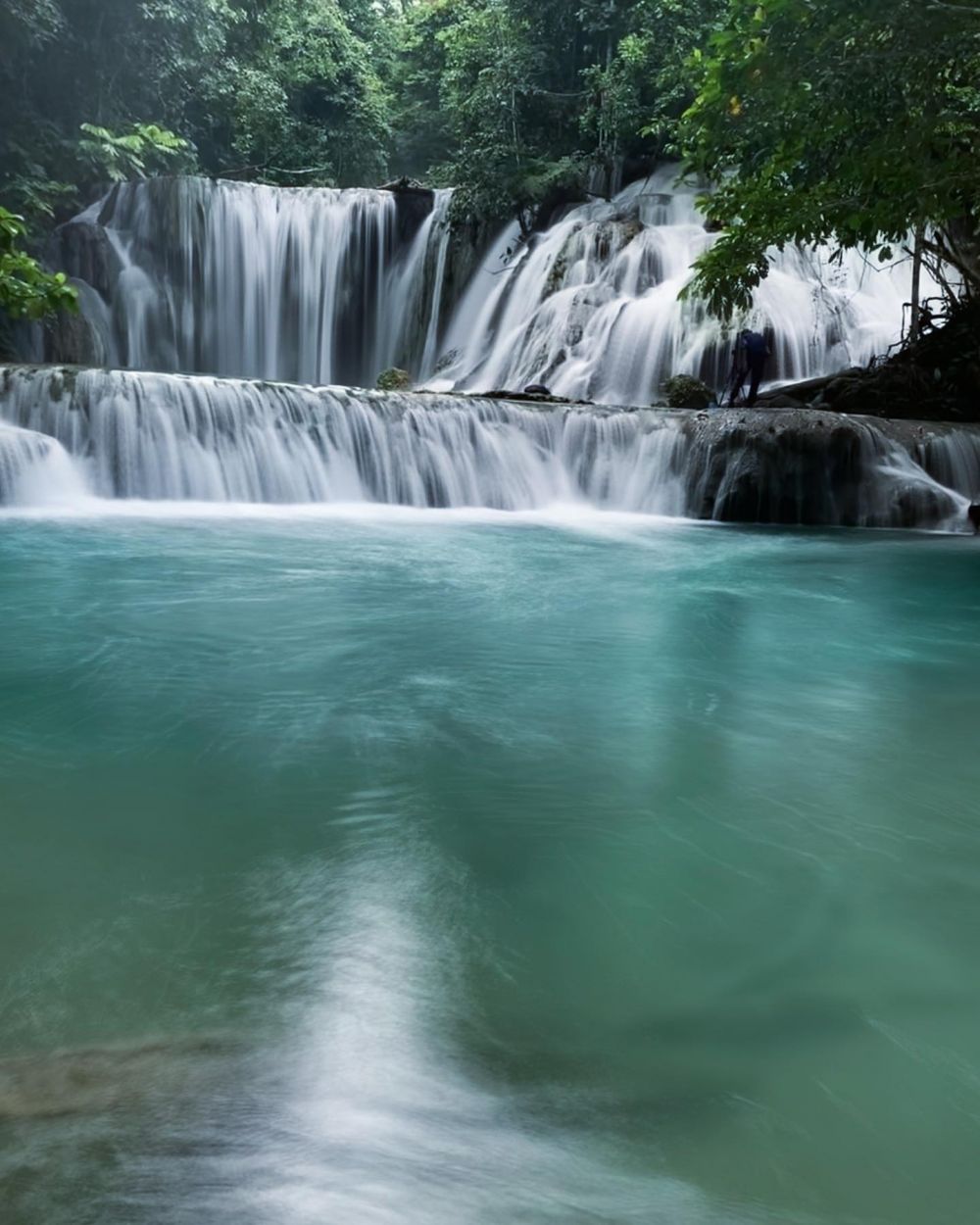 9 Potret Air Terjun Piala Air Terjun Bertingkat Nan Eksotis