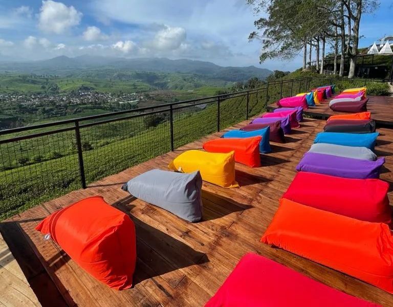 Nimo Highland: Lokasi, Harga Tiket, dan Aktivitas Seru