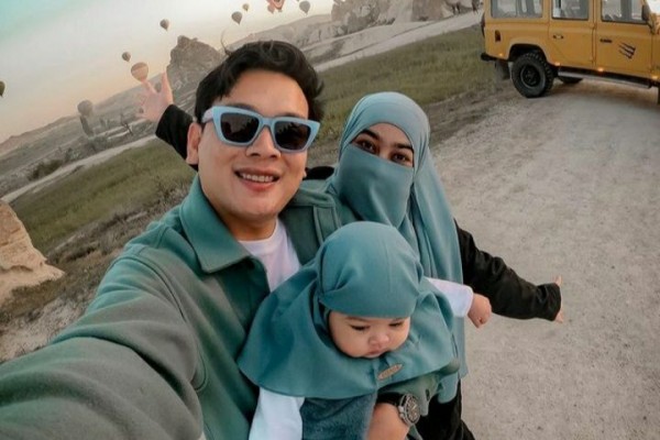 10 Potret Liburan Penyanyi Natta Reza ke Turki bersama Keluarga