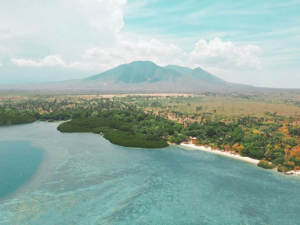 10 Pesona Pantai Bama, Wisata di Taman Nasional Baluran