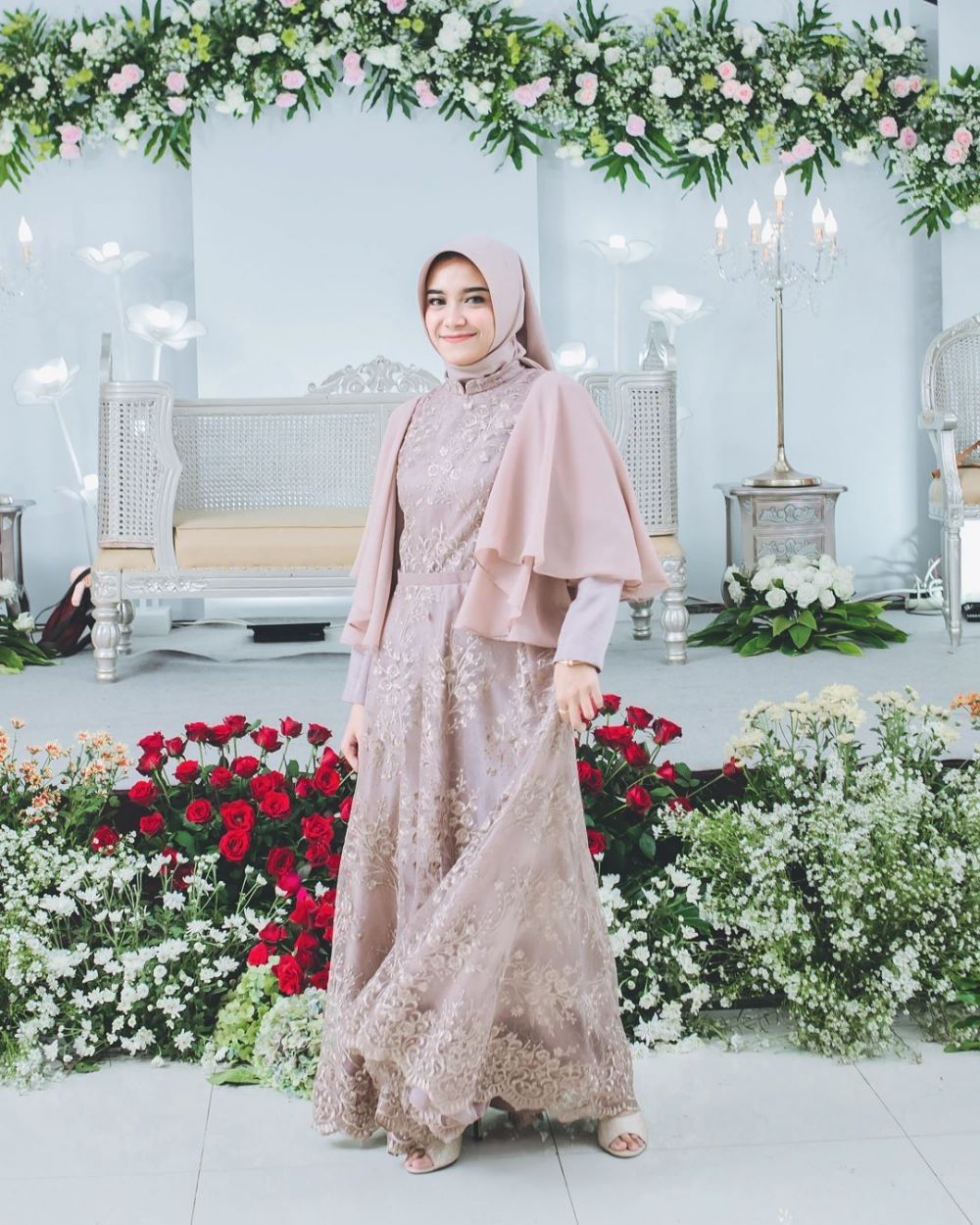 9 Inspirasi Outfit Kondangan Untuk Yang Berhijab