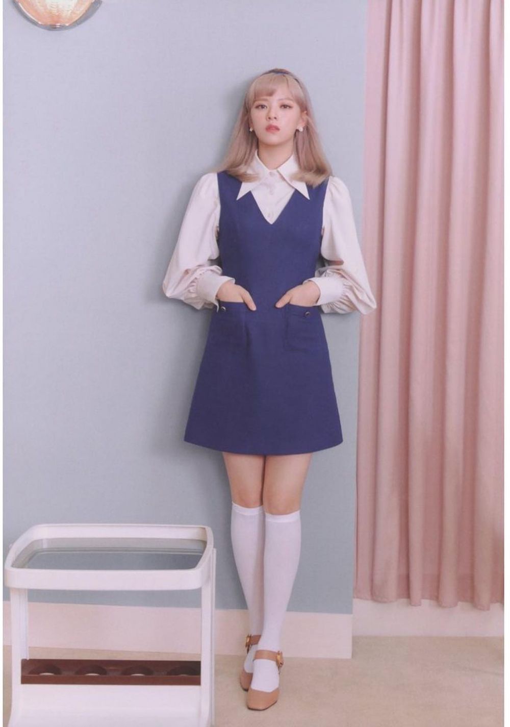 15 Referensi Ragam Dress ala Jeongyeon Twice, Cute Hingga Elegan! 