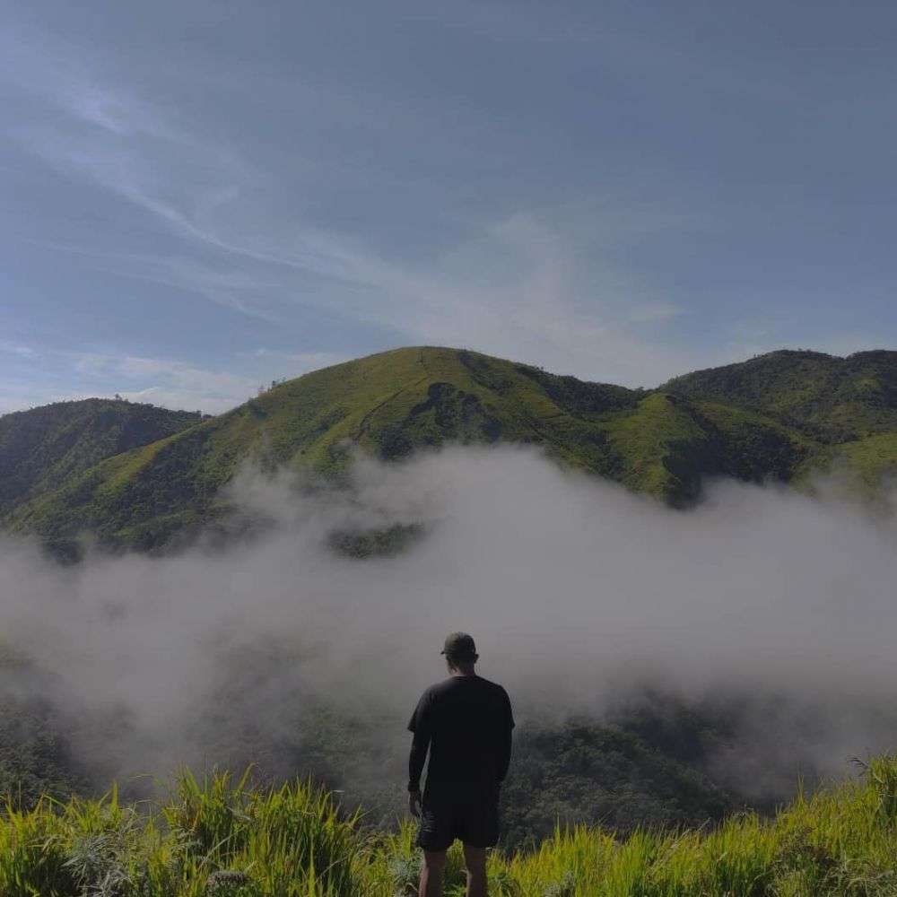 Potret Bukit Mongkrang Di Karanganyar, View Alamnya Menawan!