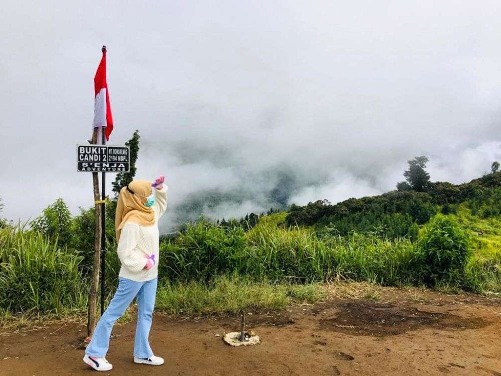 Potret Bukit Mongkrang Di Karanganyar, View Alamnya Menawan!