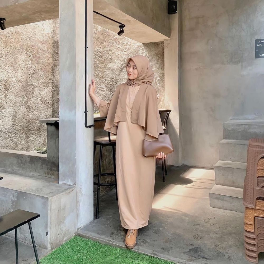 9 Inspirasi Outfit Kondangan Untuk Yang Berhijab