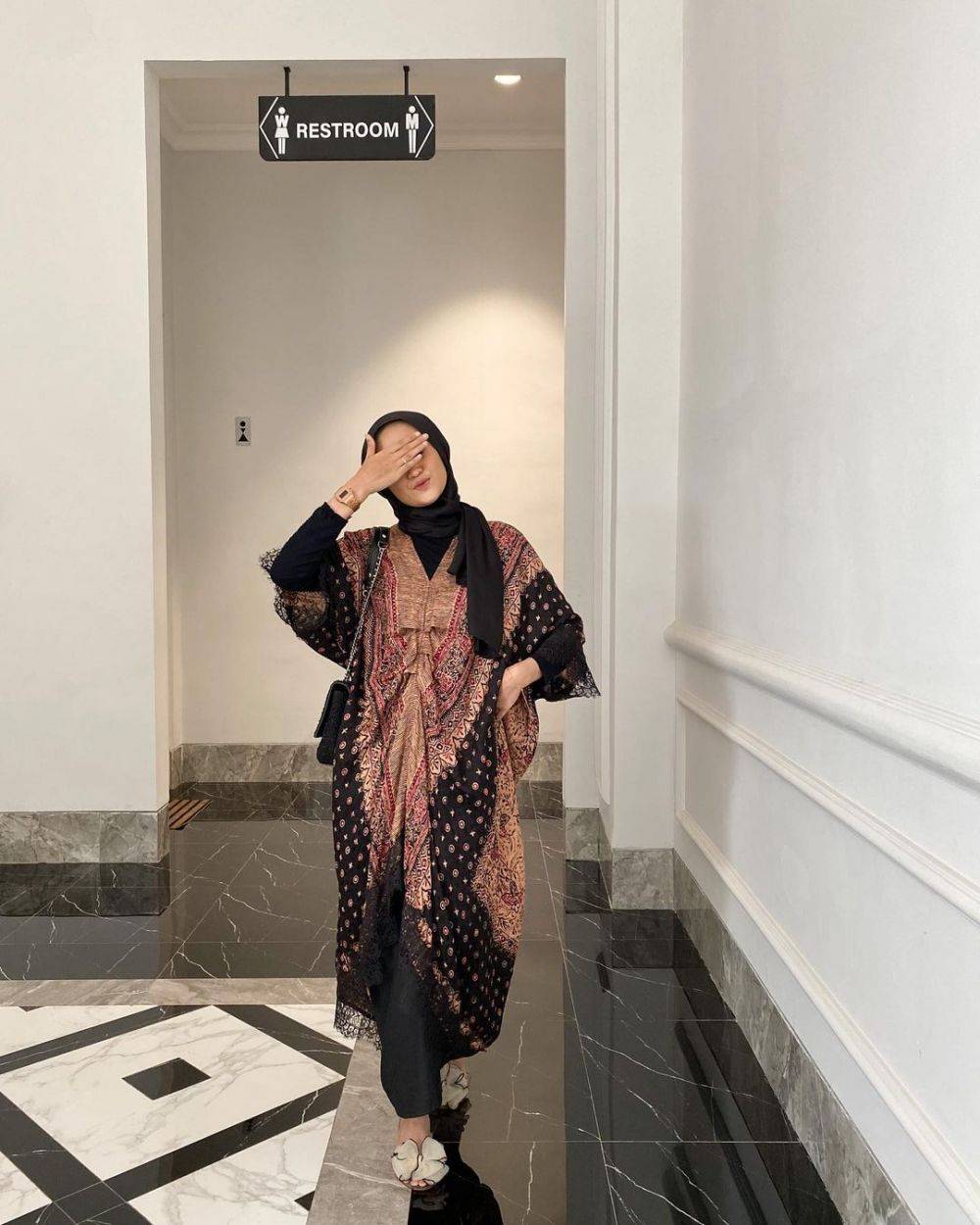 9 Inspirasi Outfit Kondangan Untuk Yang Berhijab