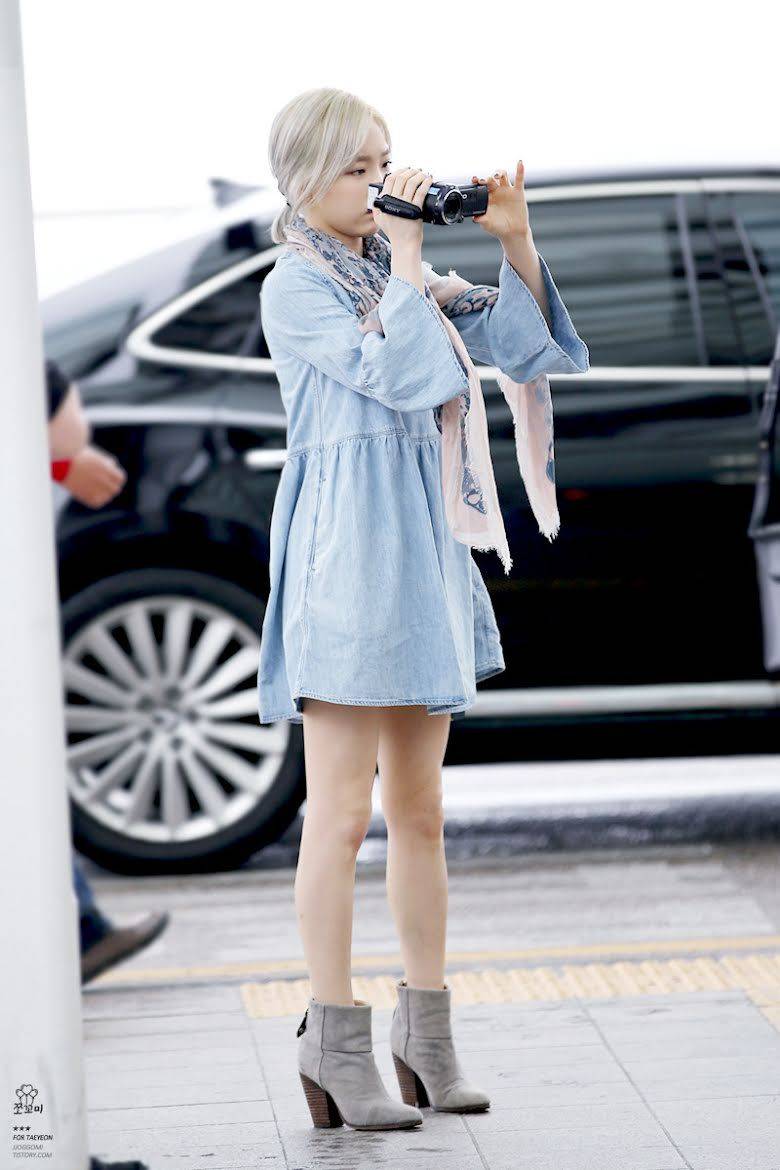 15 Inspirasi Fashion Airport Taeyeon SNSD, Casual Hingga Classy!