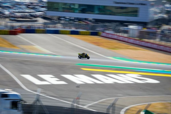 Tampil Solid di Sirkuit Le Mans, Marco Bezzecchi Jadi Rookie Tercepat