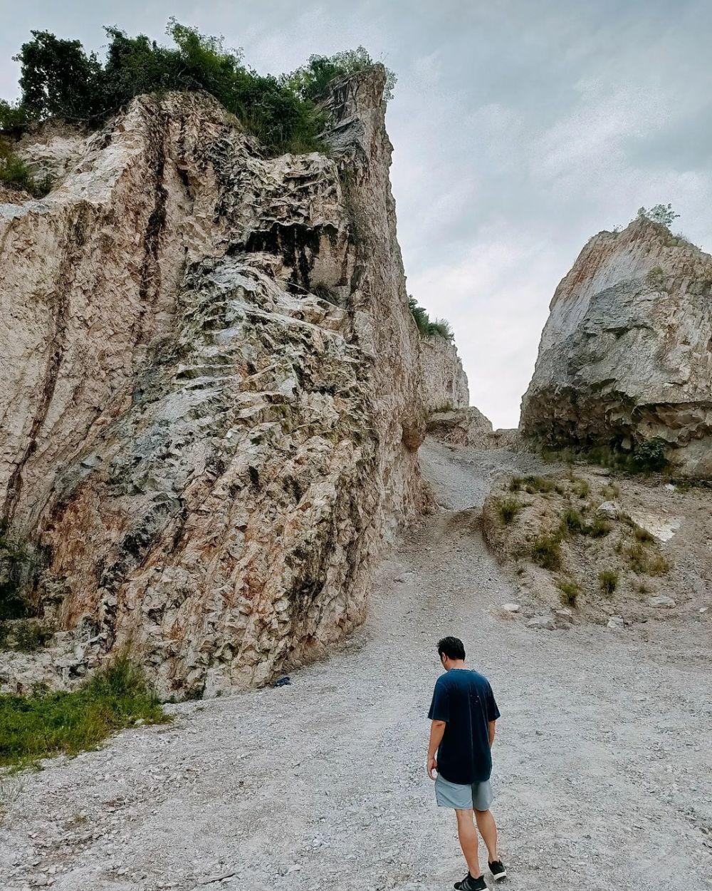 Potret Pantai Gunung Kunyit Lampung