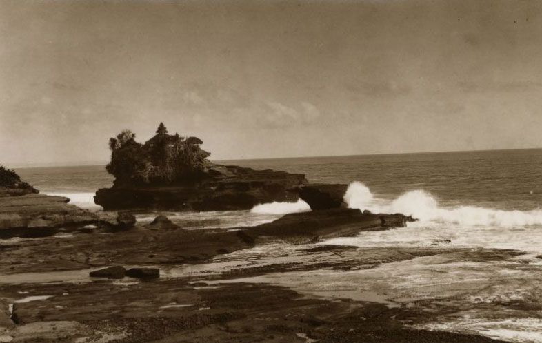 Kumpulan Potret Lawas Pura di Bali, Jepretan Turis Asing 