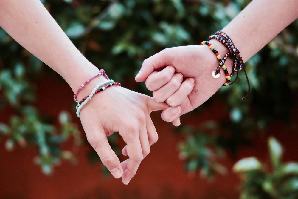 6 Tips Menjaga Hubungan Jarak Jauh Tetap Harmonis