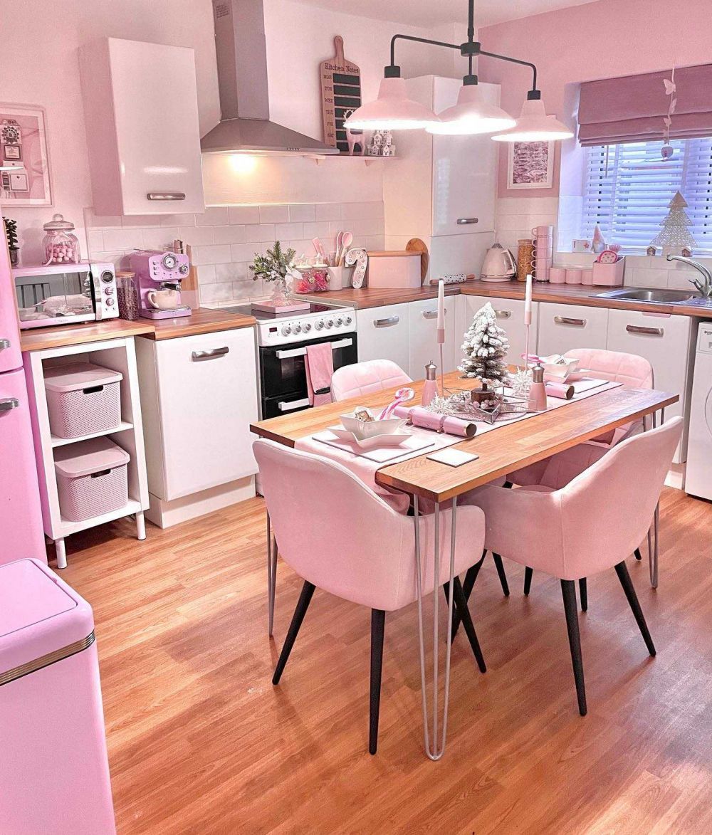 Inspirasi Dekorasi Rumah Berwarna Serba Pink, Bikin Jatuh Hati