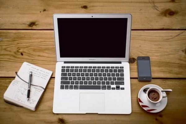 5 Tips Bikin Laptop Lebih Awet, Mulai dari Kebiasaan Simpel!
