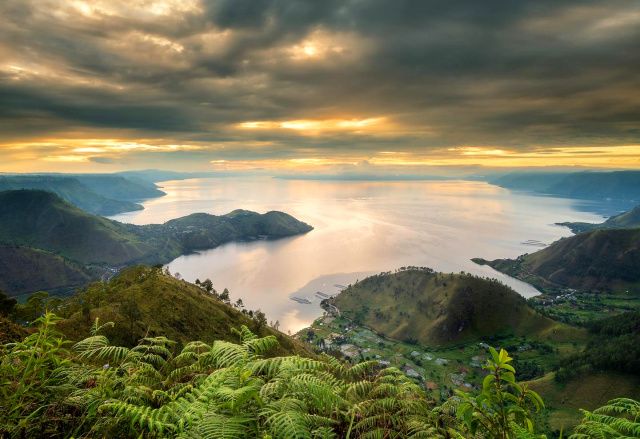 5 Hill Tours Around Lake Toba, The Panorama is a Spoil to the Eyes!