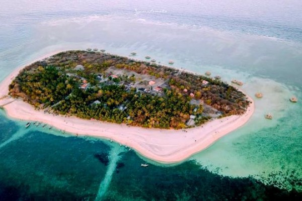 5 Pulau Kecil di Indonesia dengan Panorama Memikat, Eksotis!