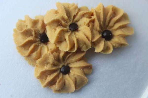 Resep Kue Semprit Tanpa Oven, Cara Membuatnya Simpel dan Praktis!