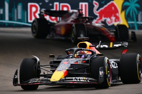Red Bull Beruntung Ferrari Tak Masuk Pit Saat Safety Car GP Miami