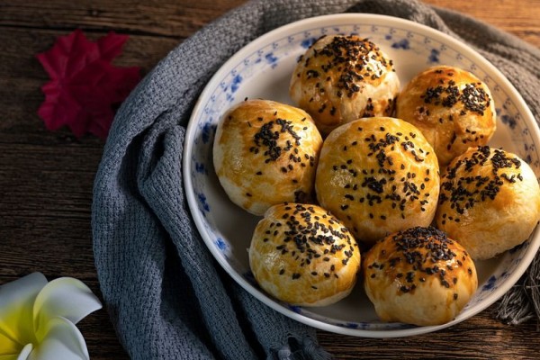 5 Kreasi Kue Hits Berbahan Oncom yang Punya Rasa Yummy
