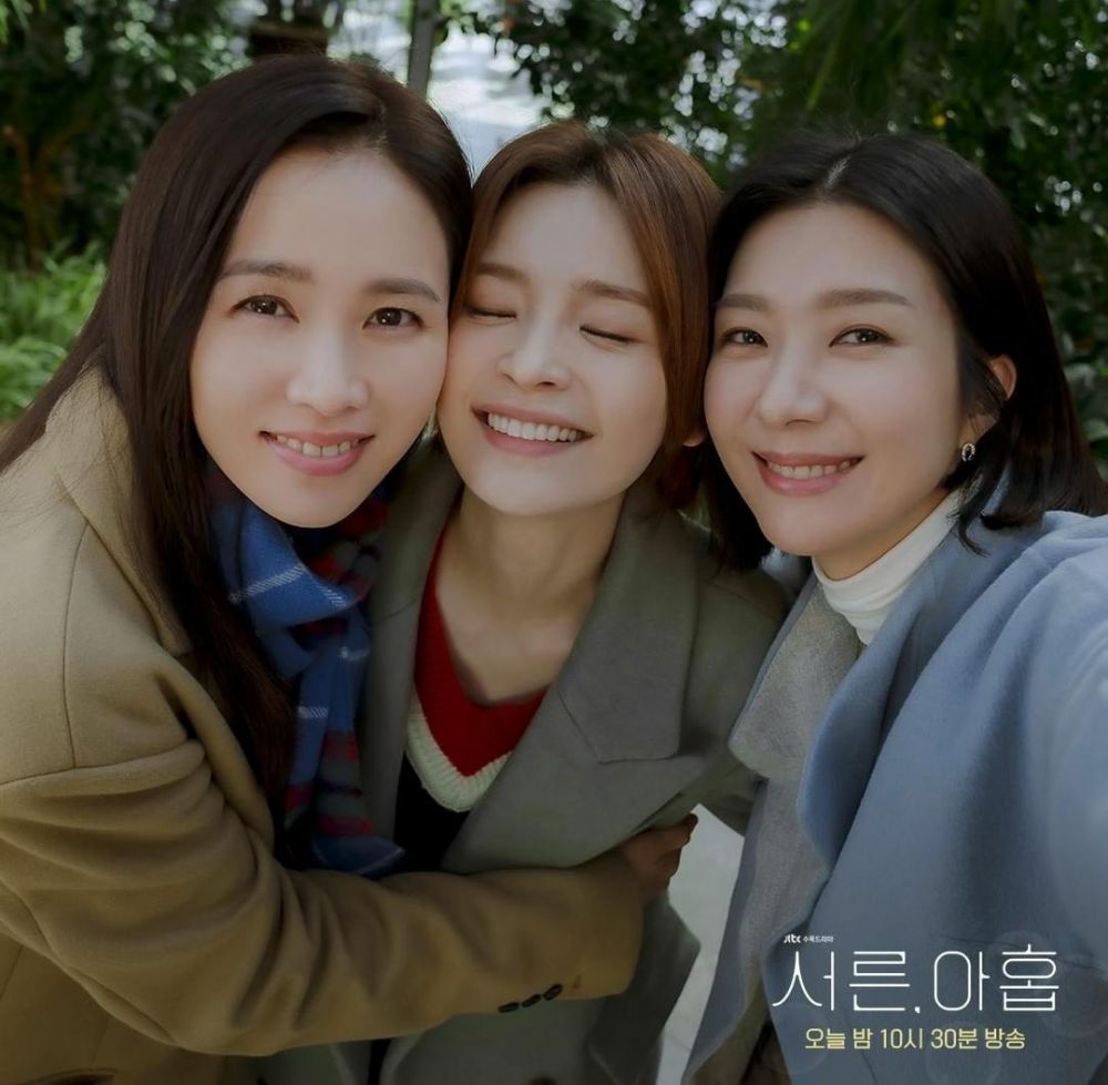 12 Persahabatan Cewek dalam Drama Korea Paruh Pertama 2022