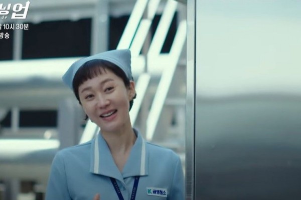9 Potret Karakter KDrama Cleaning Up, Comeback Yeom Jung Ah