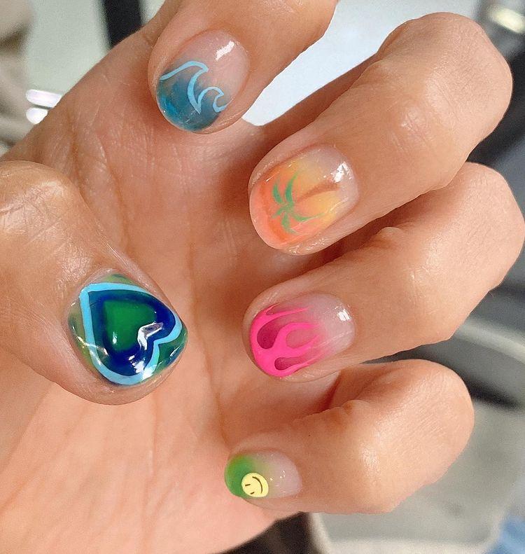 25 Inspirasi Summer Nail Art 2022 dengan Desain Unik dan Cute Abis!