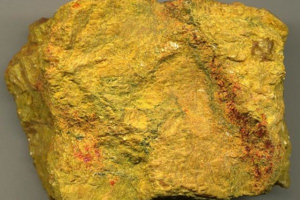 5 Fakta Orpiment, Mineral Indah yang Juga Berbahaya