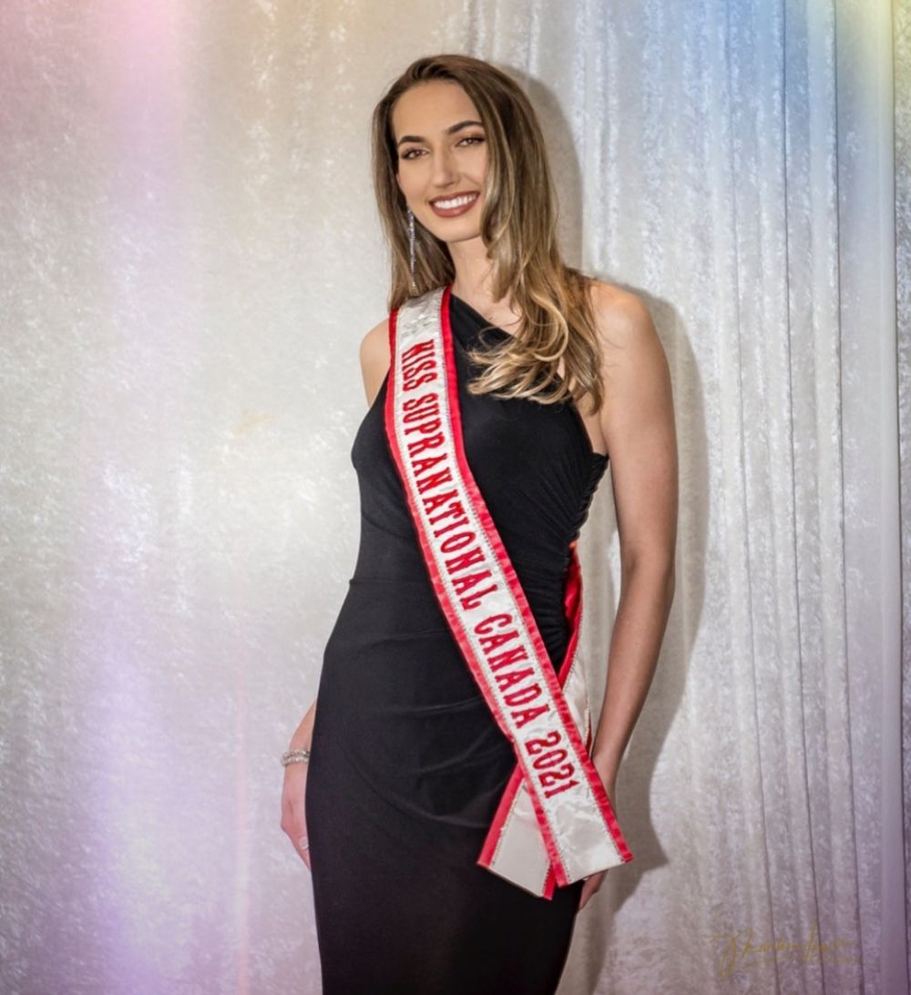 9 Potret Jessica Bailey Miss Supranational Kanada 2022 