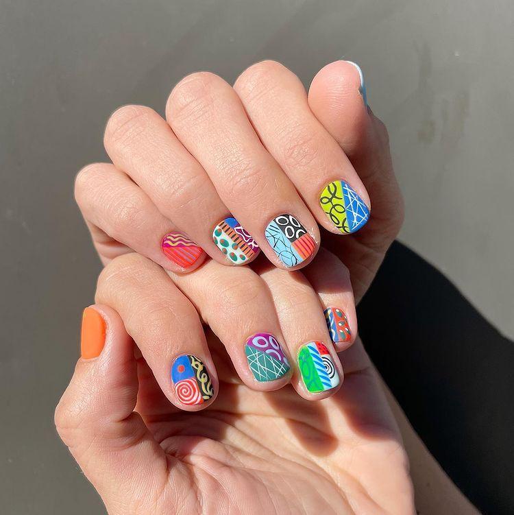 25 Inspirasi Summer Nail Art 2022 dengan Desain Unik dan Cute Abis!