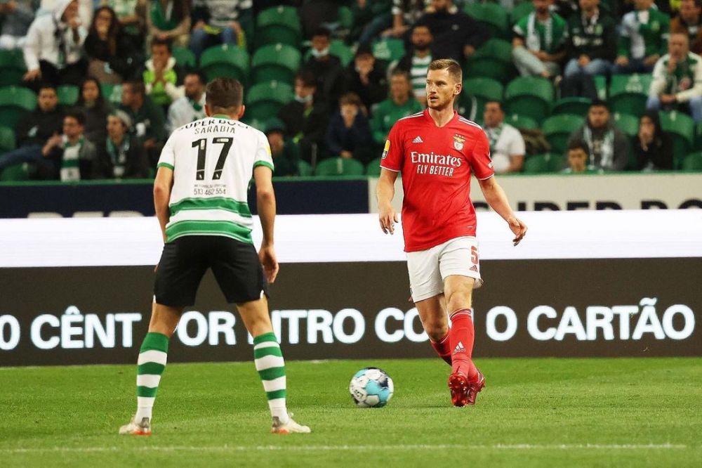 Benfica - Alma&Coração - PERFIL de JAN VERTONGHEN O defesa-central Jan  VERTONGHEN, de 33 anos, é reforço do Benfica. Internacional pela Bélgica,  formado no Ajax, chega à Luz depois de oito épocas