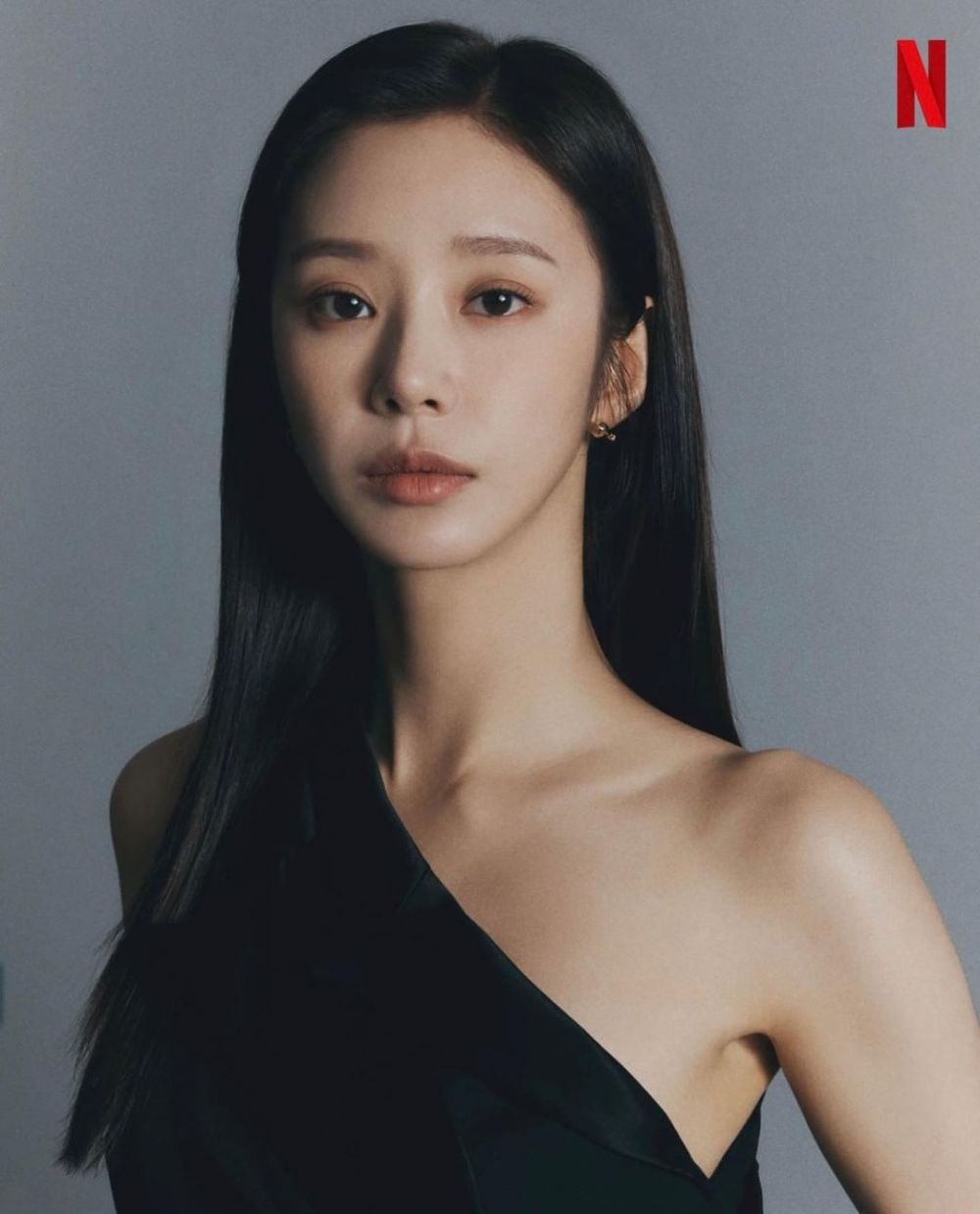 9 Potret Lee Joo Bin, Yoon Mi Seon dalam Money Heist: Korea