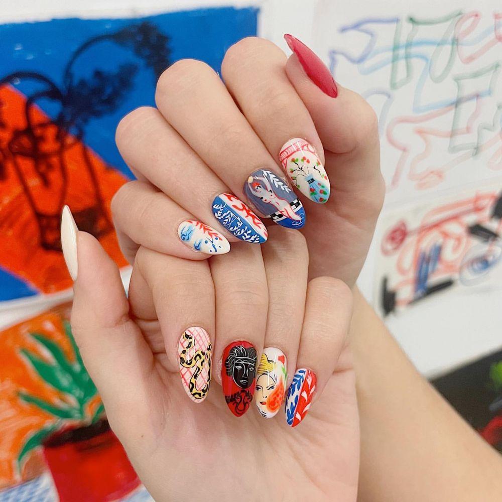 25 Inspirasi Summer Nail Art 2022 dengan Desain Unik dan Cute Abis!